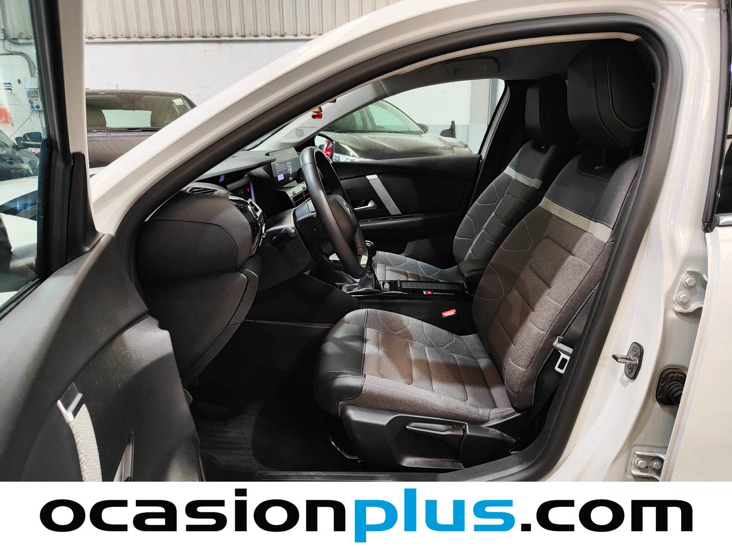 Foto asientos delanteros Citroën C4 Citroën C4 PureTech 130 S&S 6v Plus (131 CV)