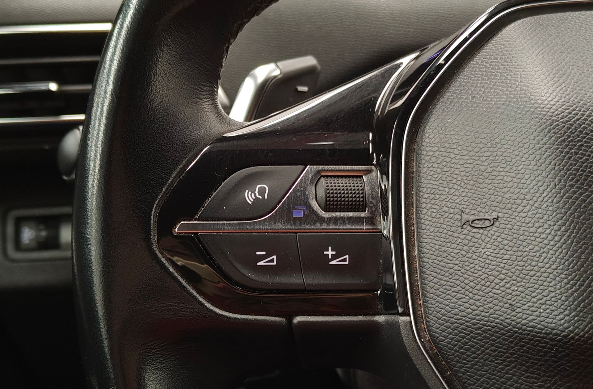 Peugeot 5008 BlueHDi 130 Allure Pack EAT8 7 plazas - foto 32