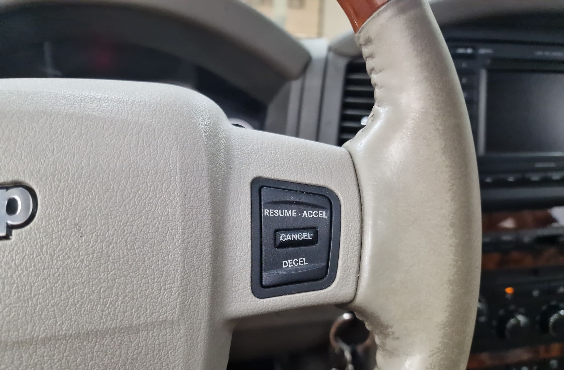 Jeep Grand Cherokee 3.0 V6 CRD Overland 4x4 - foto 30
