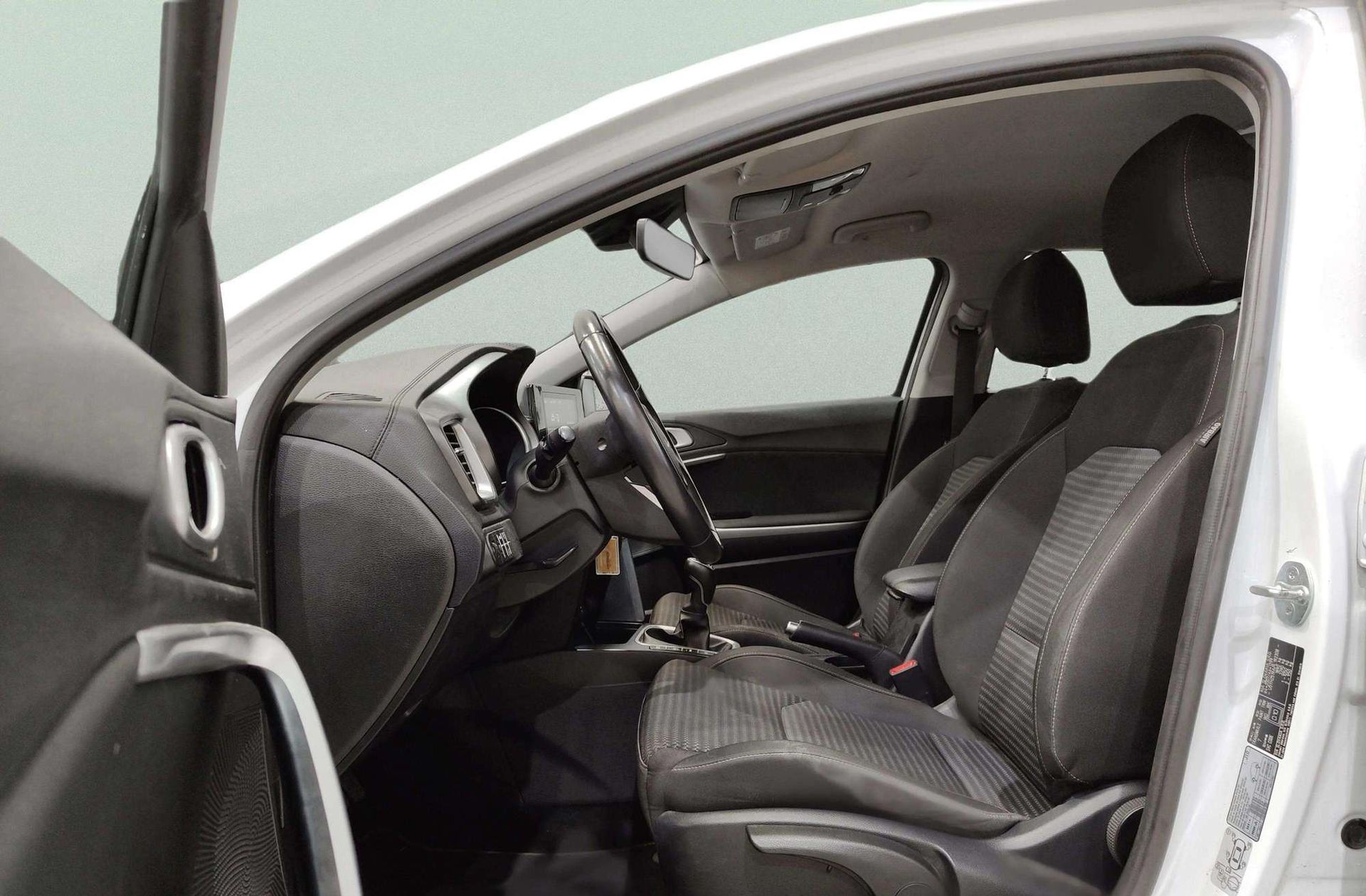 Kia Ceed 1.6 MHEV iMT Drive - foto 10