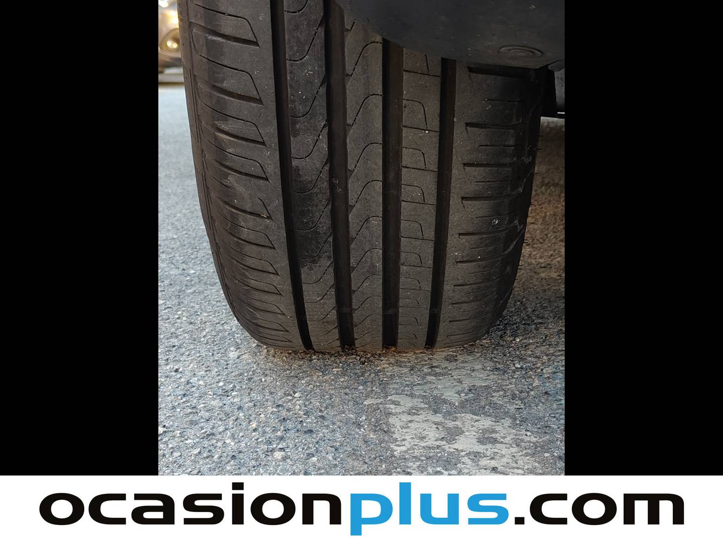 Foto Mercedes GLB Mercedes-Benz GLB 220 D 4Matic  (190 CV)