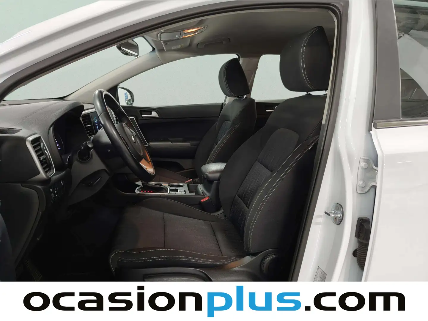 Foto KIA Sportage Kia Sportage 1.6 MHEV Business 4x2 DCT (136 CV)