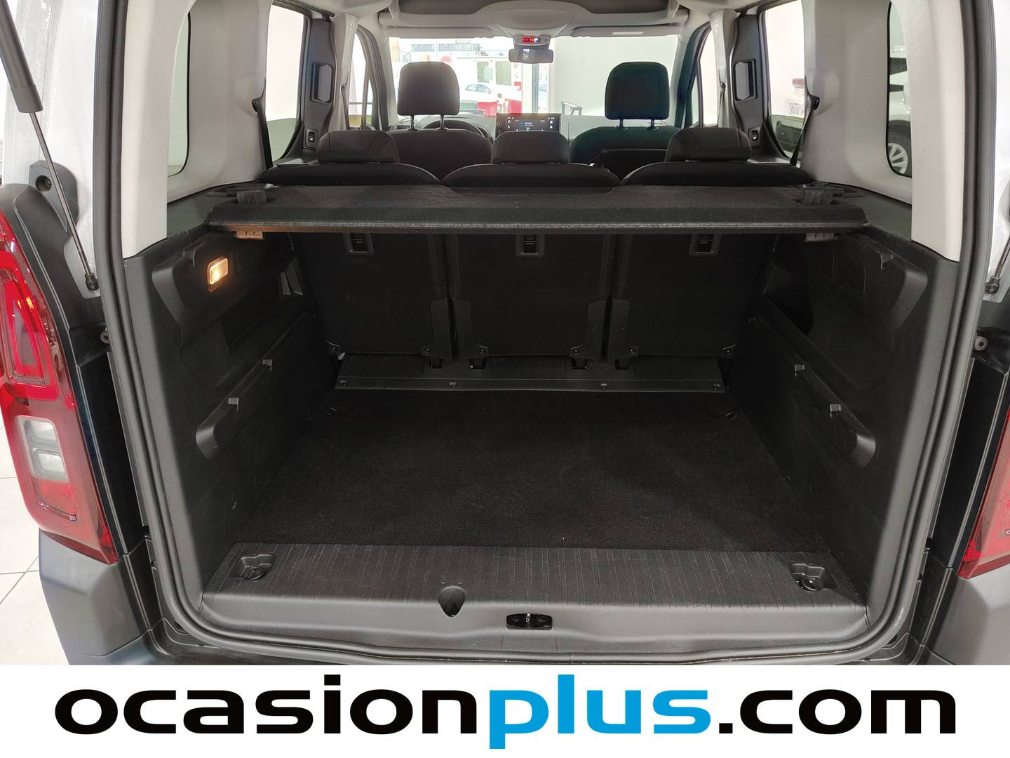 Foto Citroën Berlingo Citroen Berlingo BlueHDi 100 S&S Plus Talla M (102 CV)