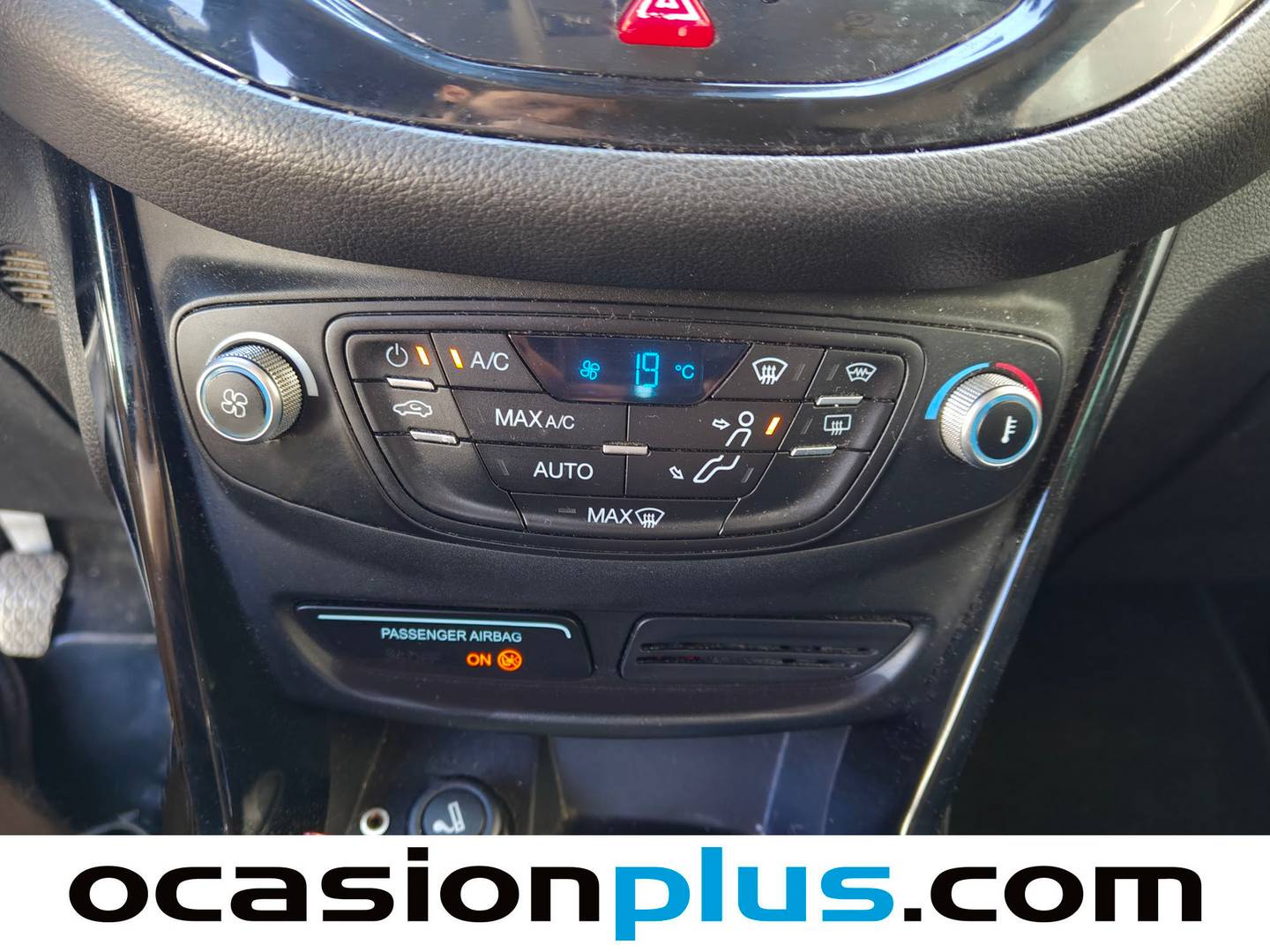 Equipamiento del Ford B-MAX Ford B-Max 1.5 TDCi Titanium (95 CV)