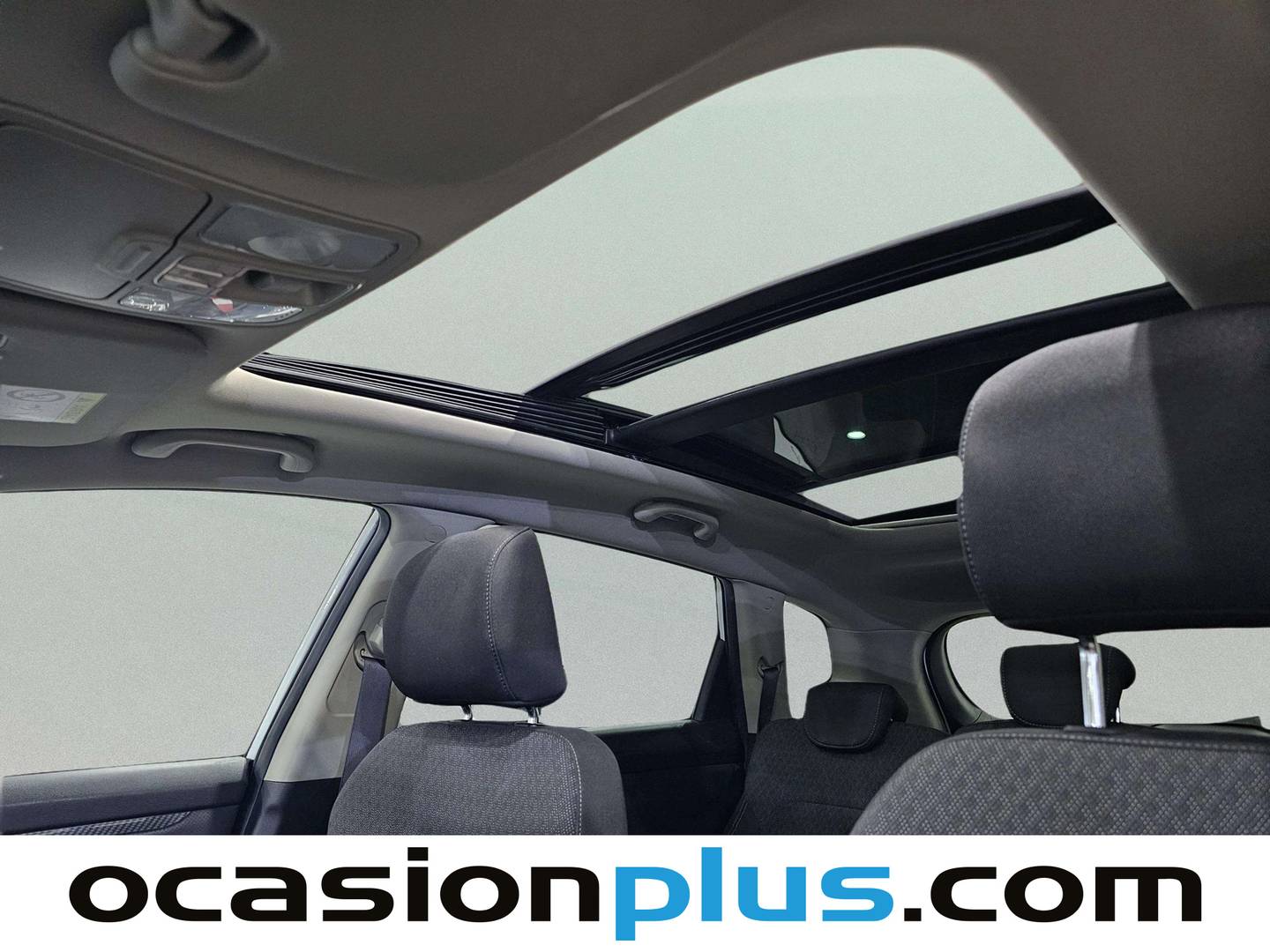 Extras y acabados del KIA Carens KIA Carens 1.7 CRDi VGT Drive Eco-Dynamics (115 CV)