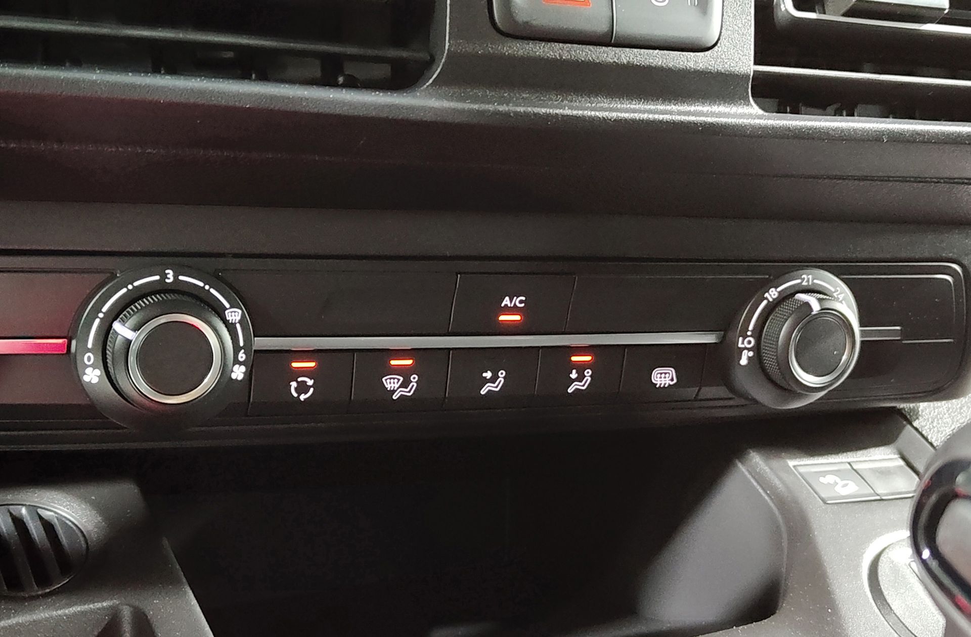 Fiat Doblò Furgón BlueHDi 100 M - foto 26