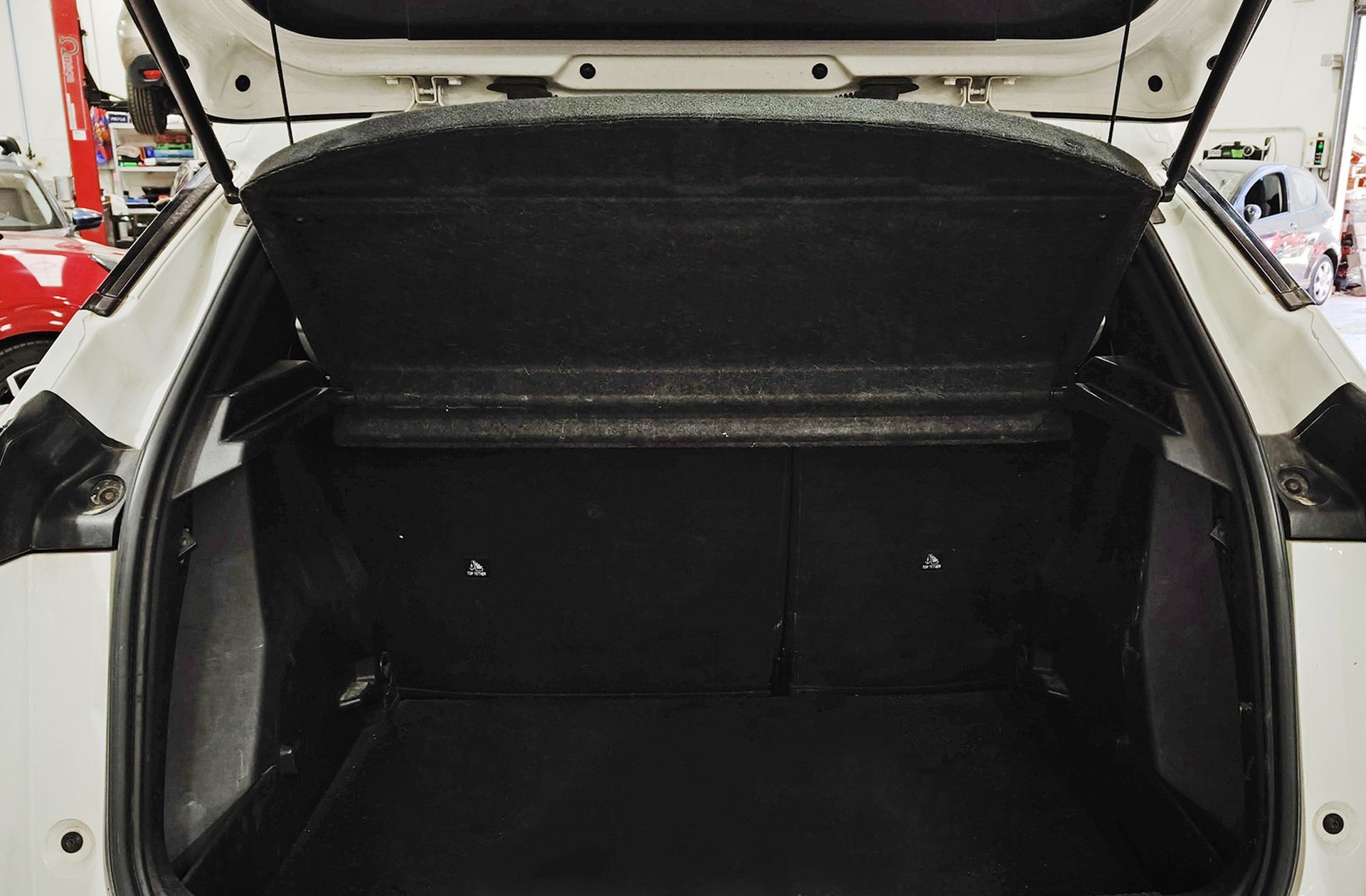 Peugeot 2008 PureTech 100 Active - foto 17