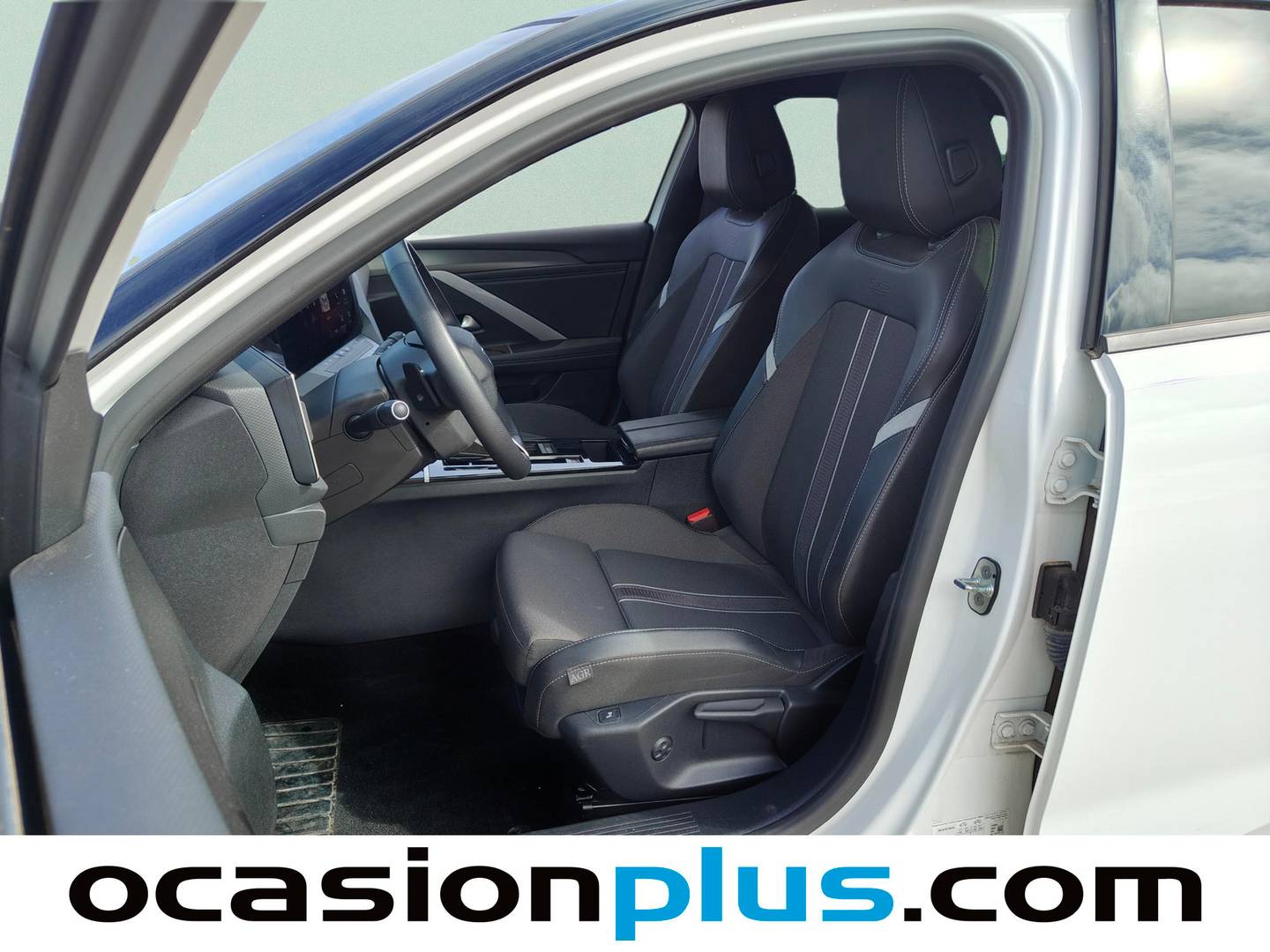 Foto asientos delanteros Opel Astra Opel Astra 1.5D DTH GS Auto (130 CV)