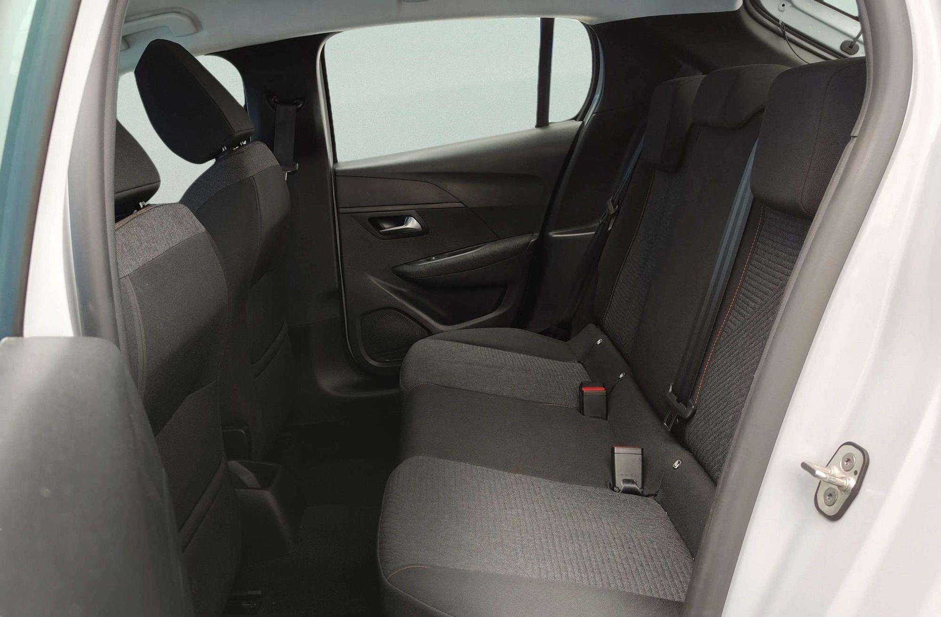 Peugeot 208 Style Hybrid 110 eDCS6 - foto 10