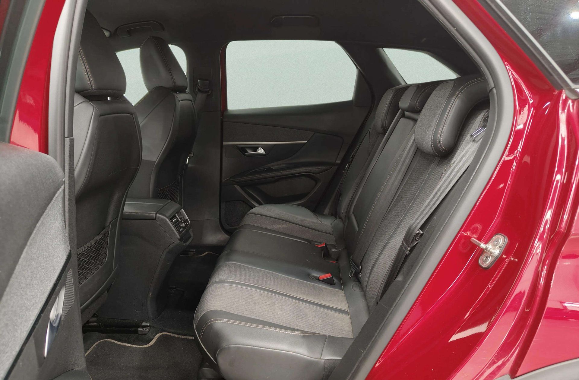 Peugeot 3008 PureTech 130 GT Line EAT8 - foto 14