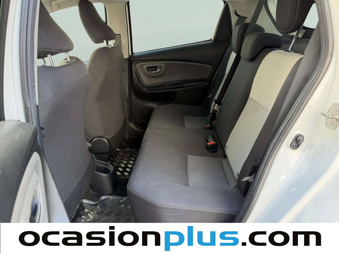 Foto asientos traseros Toyota Yaris Toyota Yaris 1.5 Active (111 CV)