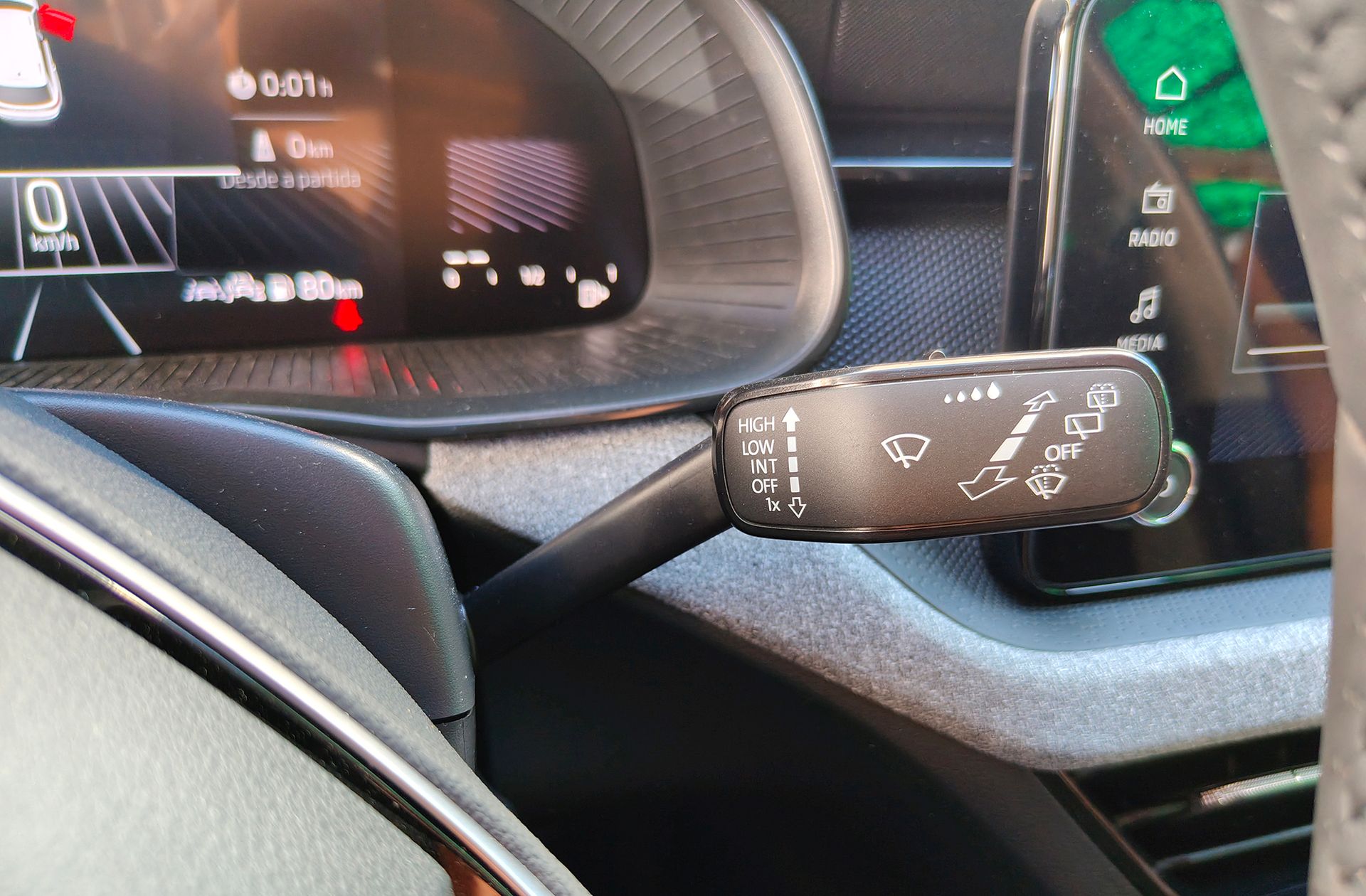 Škoda Kamiq 1.0 TSI Selection DSG - foto 28