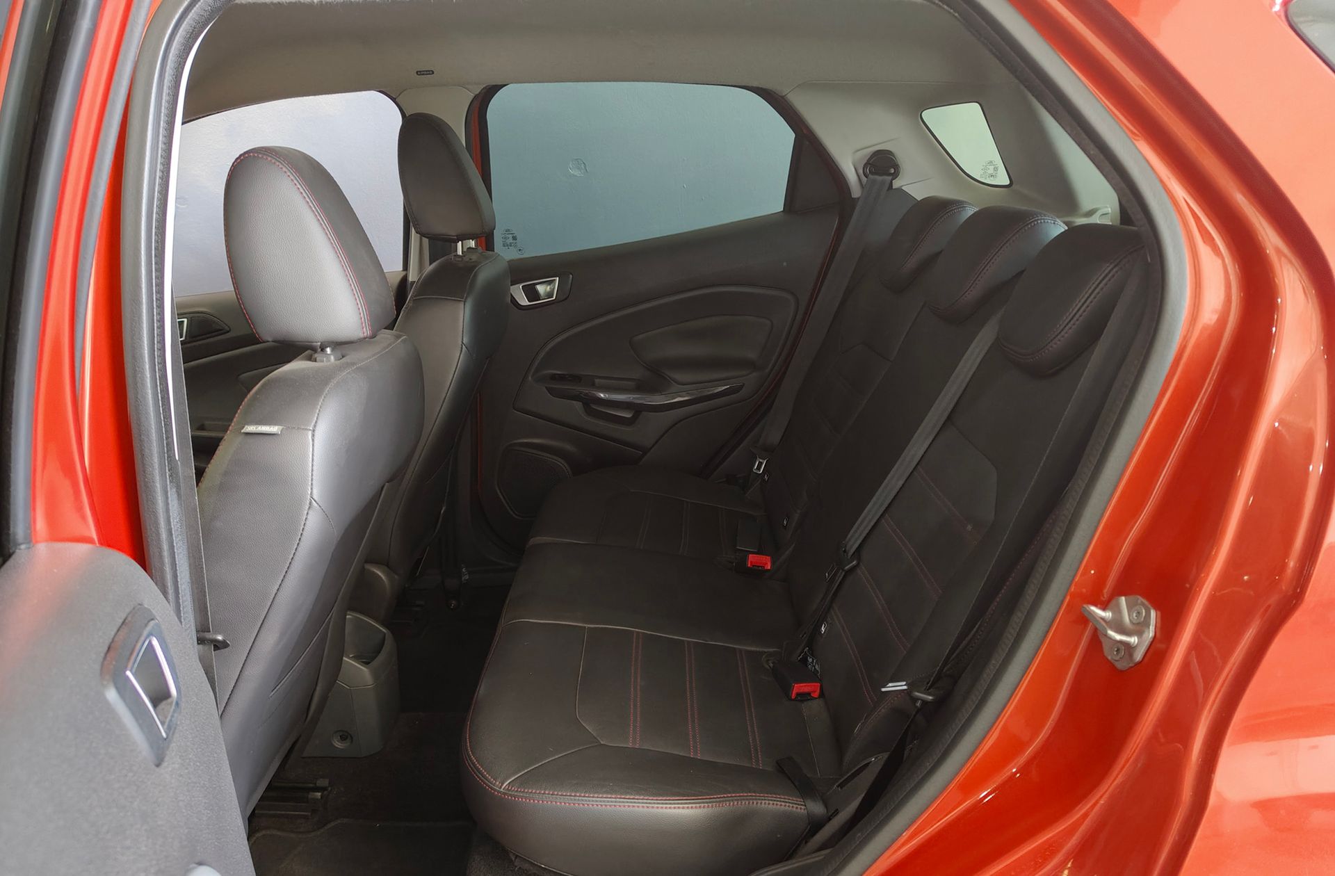 Ford EcoSport 1.5 TDCi Titanium - foto 11