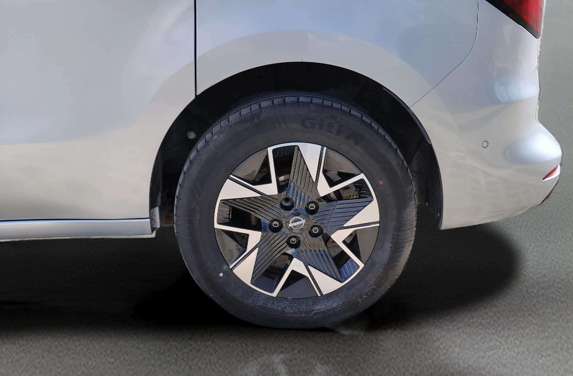 Nissan Townstar 1.3G L1 Tekna - foto 38
