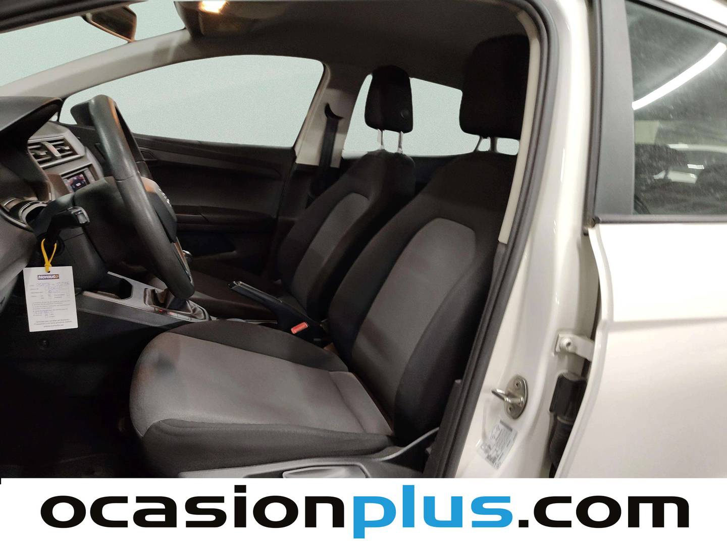 Foto asientos delanteros Seat Ibiza Seat Ibiza 1.0 MPI S&S Reference Plus (80 CV)