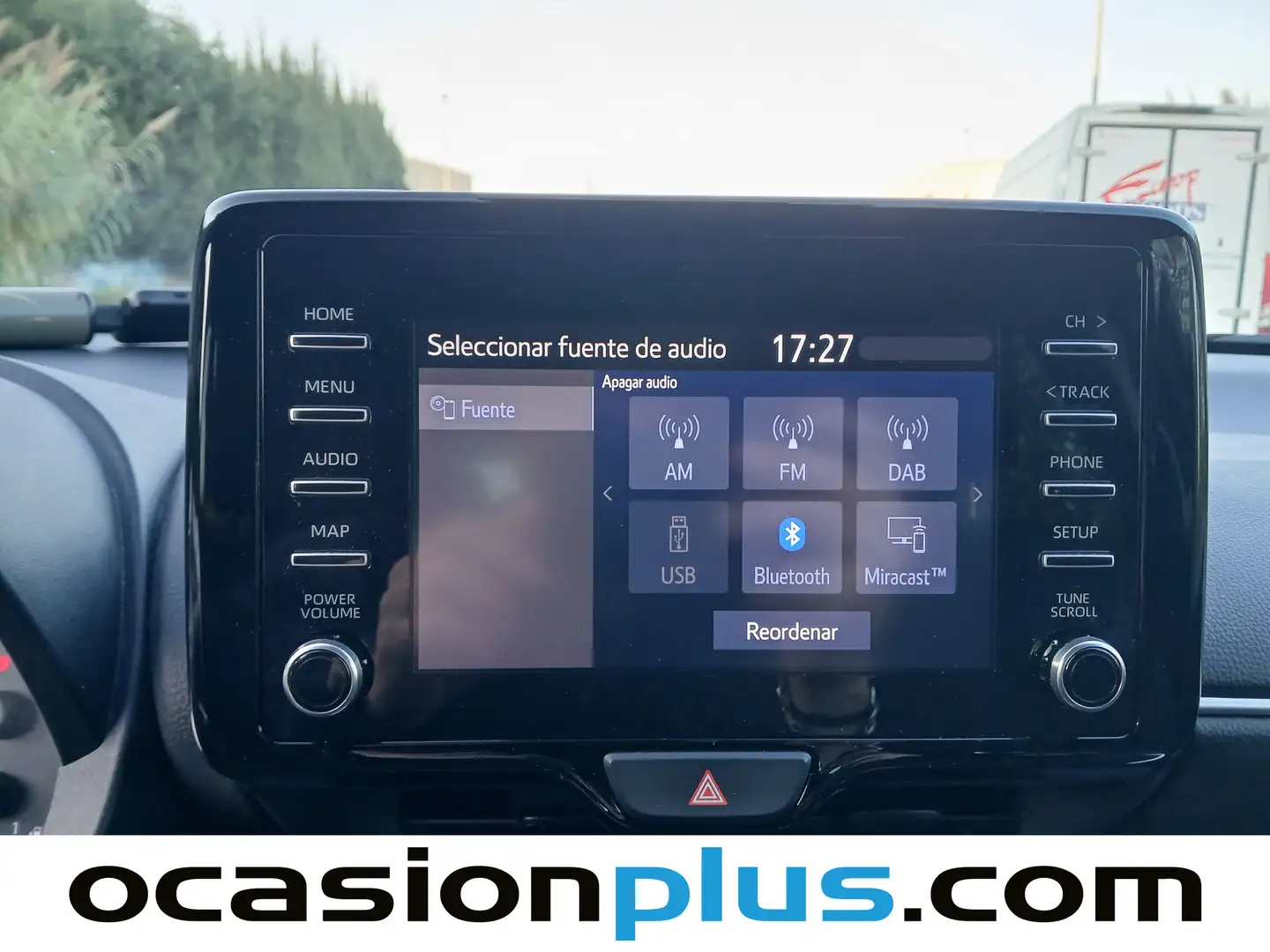 Foto Toyota Yaris Toyota Yaris 120H Business Plus (116 CV)