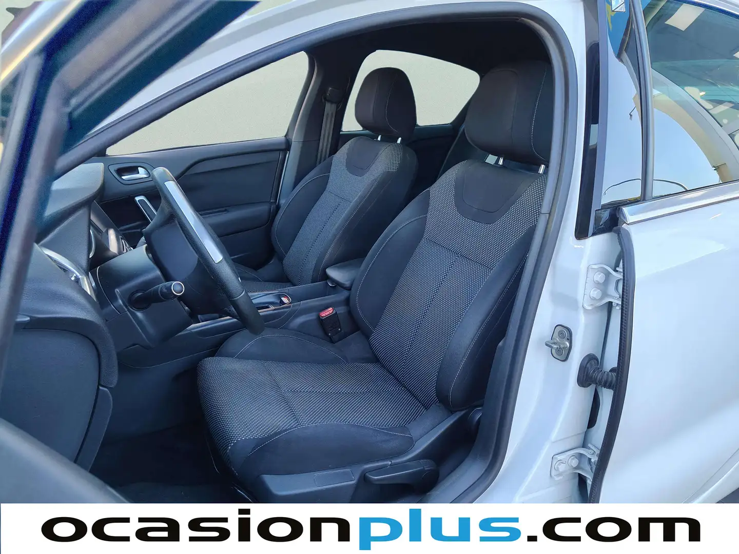 Foto DS DS 4 Citroen DS4 PureTech 130 S&S Desire (131 CV)