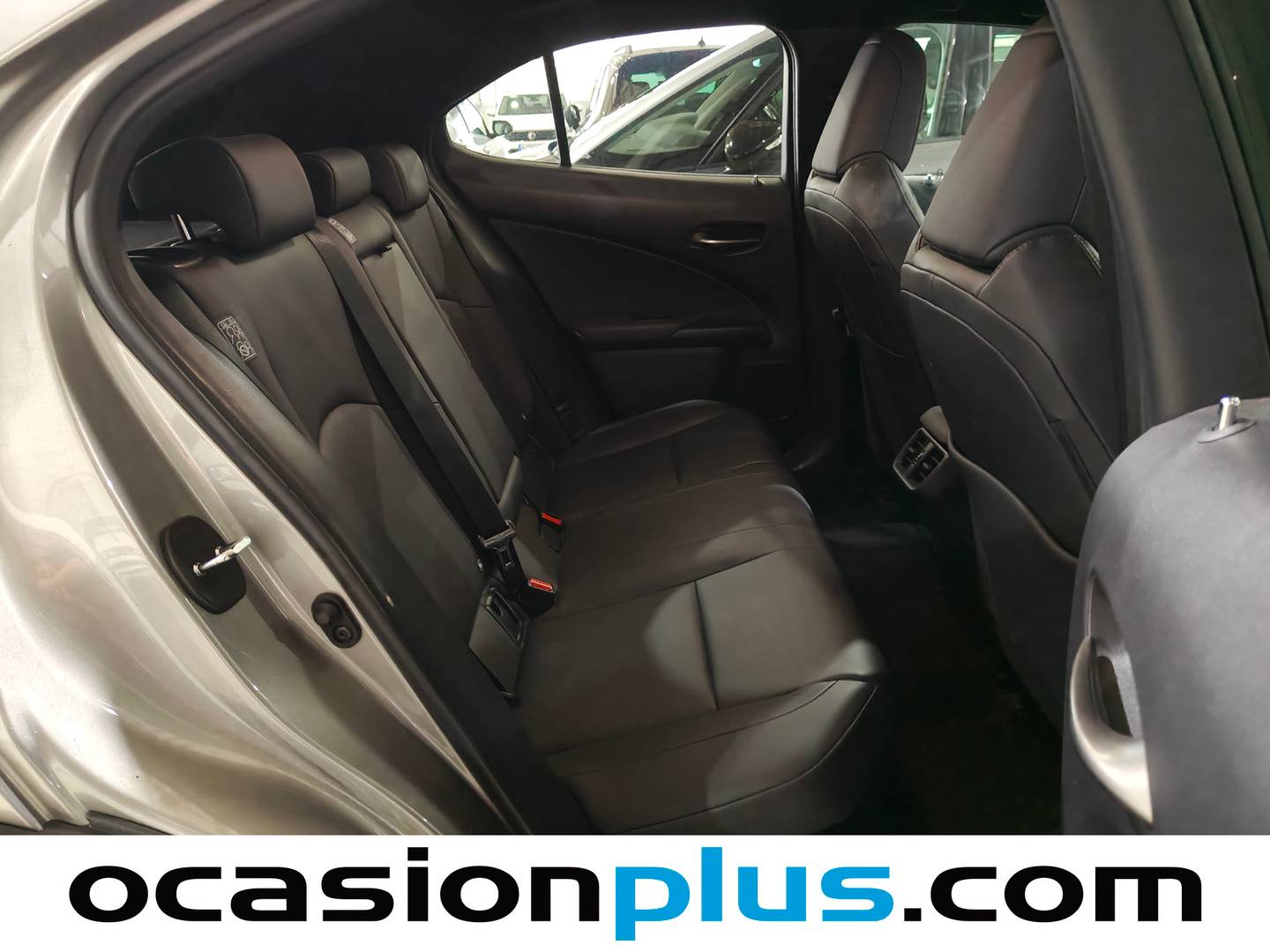 Foto asientos traseros Lexus UX Lexus UX 250h Style  (184 CV)