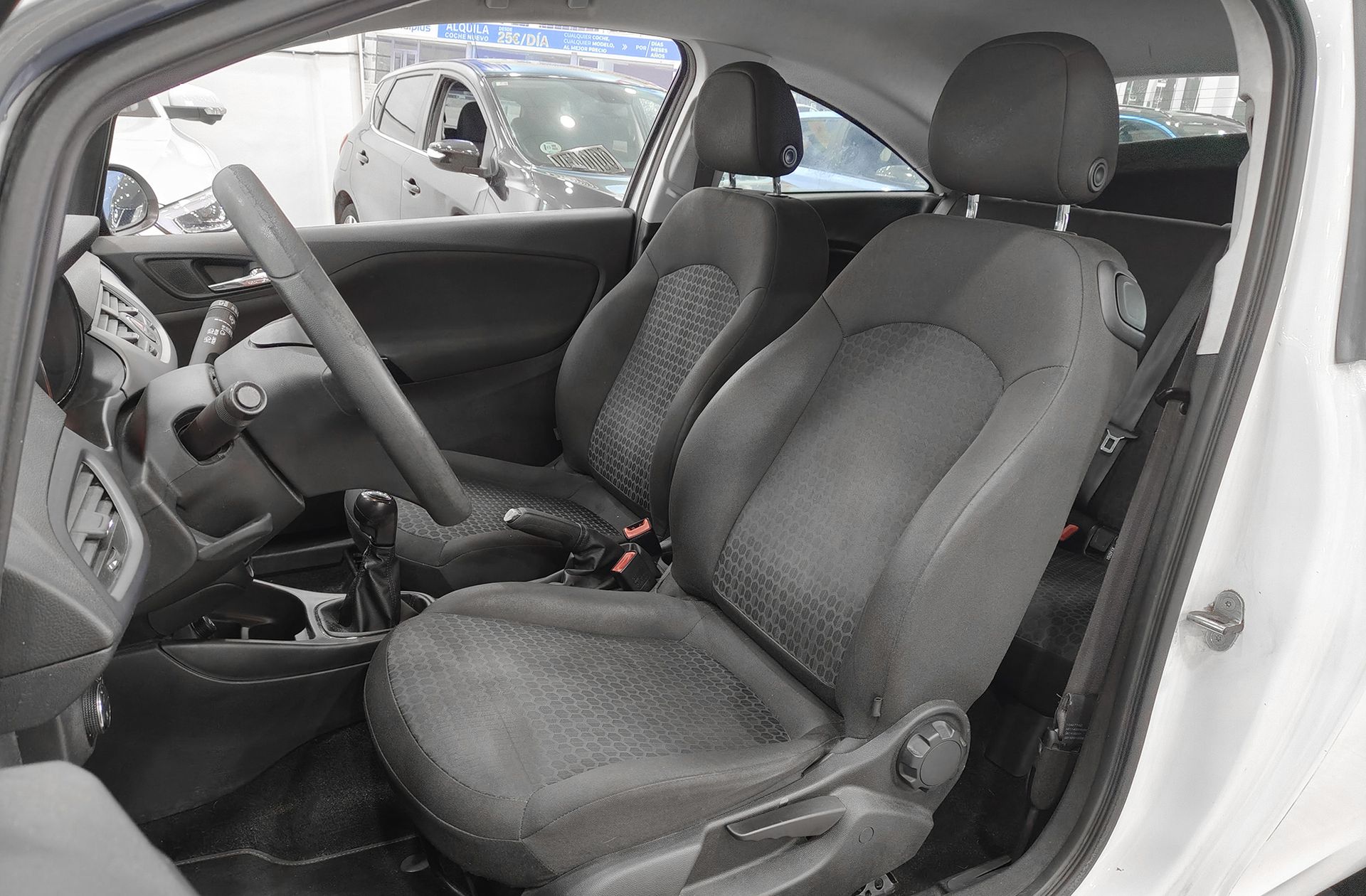 Opel Corsa 1.3 CDTI Expression - foto 8