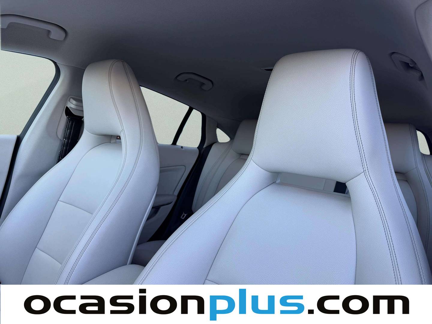 Extras y acabados del Mercedes CLA Mercedes-Benz CLA Shooting Brake 180 (122 CV)