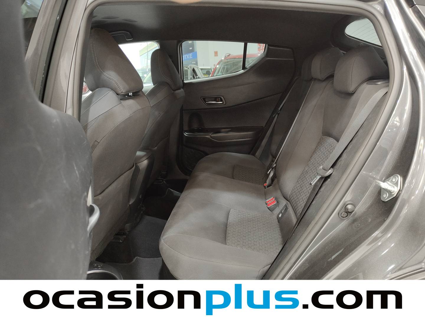 Foto asientos traseros Toyota C-HR Toyota C-HR 1.8 125H Advance (122 CV)
