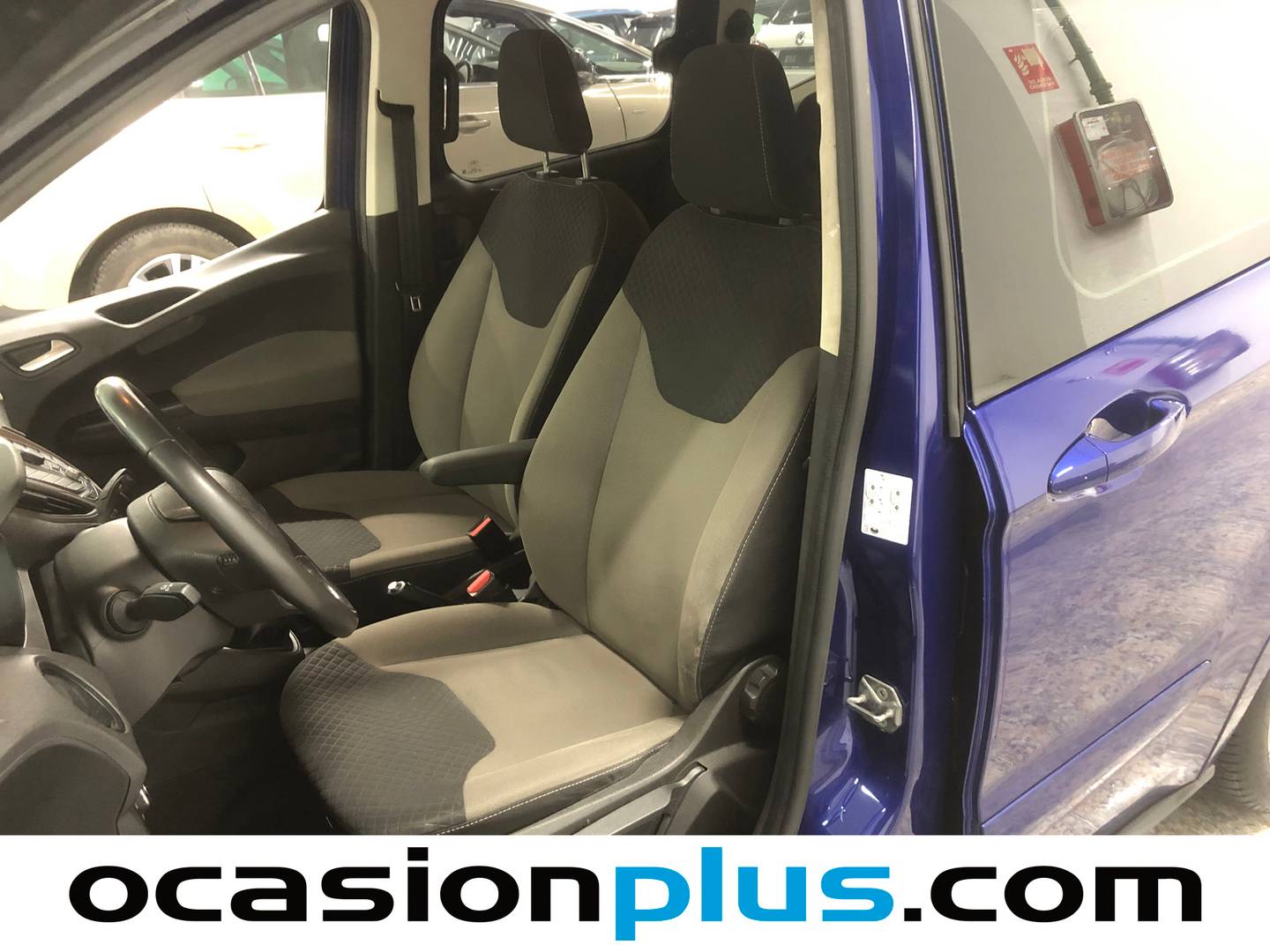 Foto Ford Tourneo Courier Ford Tourneo Courier 1.5 TDCi Trend (75 CV)