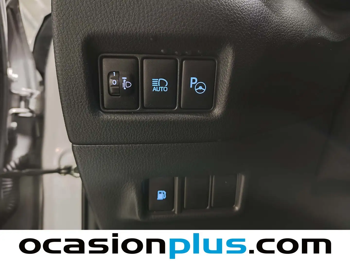 Foto Toyota C-HR Toyota C-HR 1.8 125H Advance (122 CV)