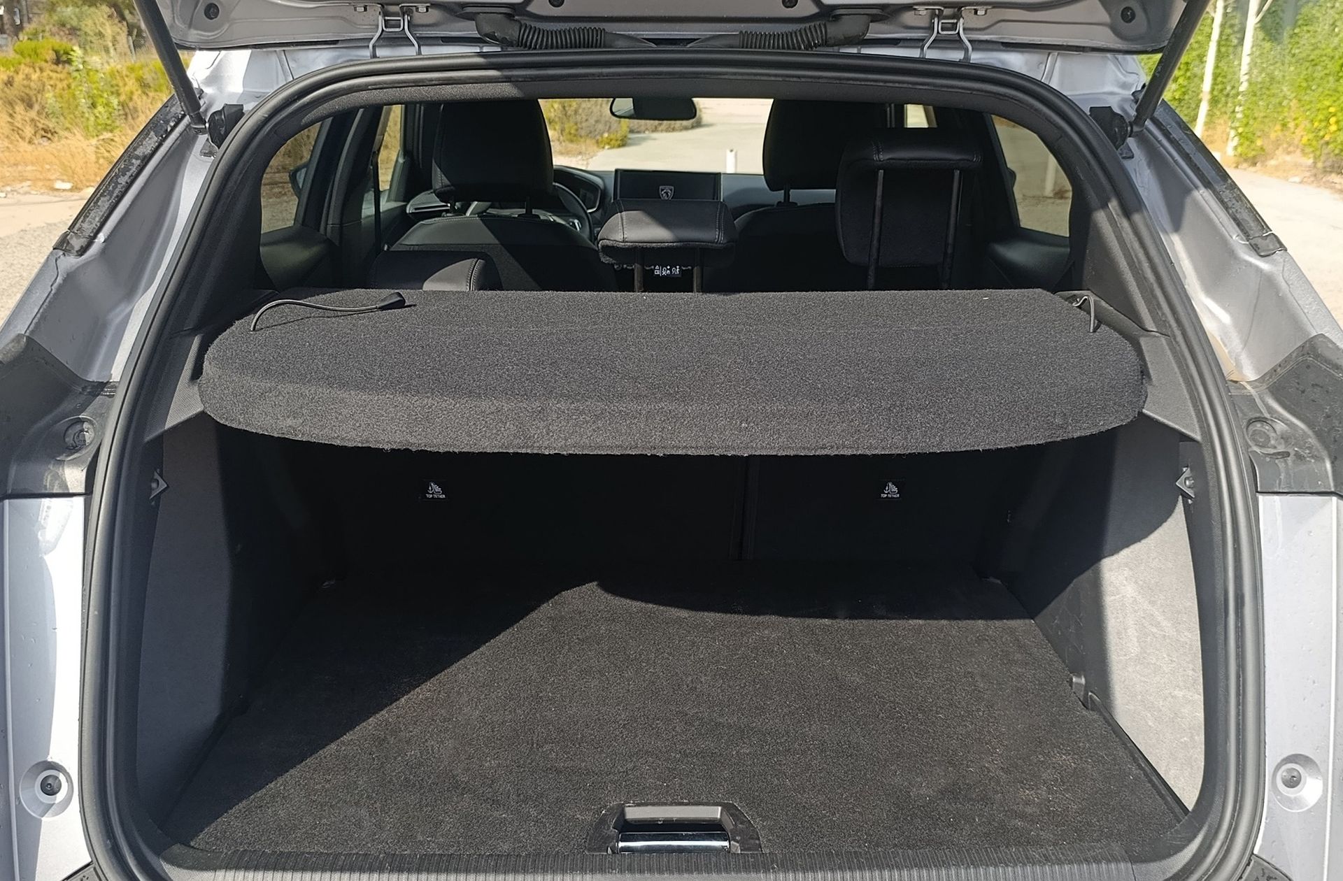 Peugeot 2008 Allure Hybrid eDCS6 - foto 16