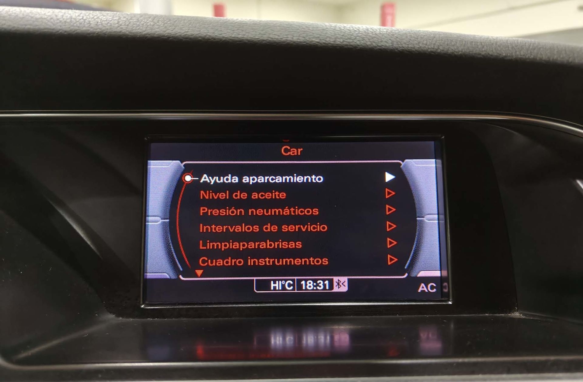 Audi A4 Allroad 2.0 TDI quattro - foto 34