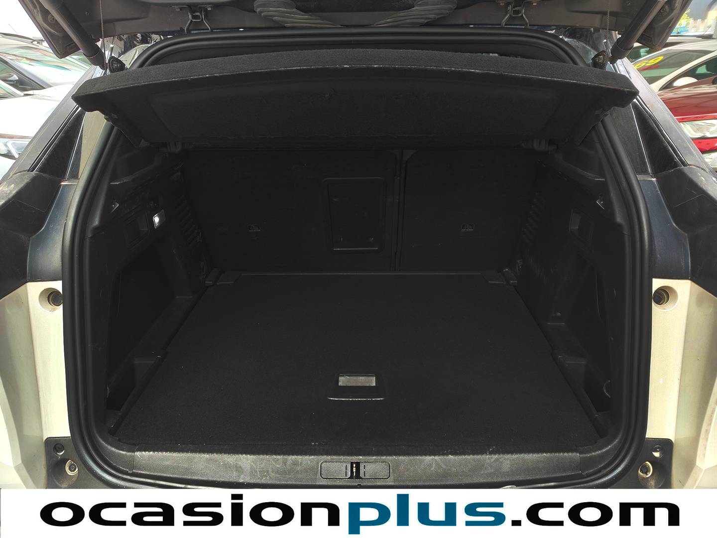 Foto Peugeot 3008 Peugeot 3008 BlueHDi 180 S&S GT EAT8 (180 CV)