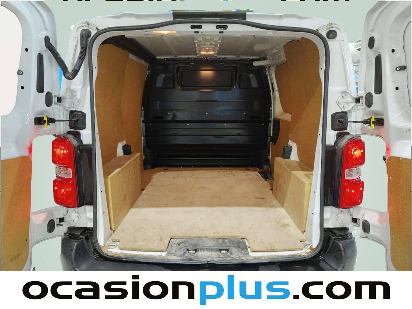 Foto asientos traseros Fiat Scudo Fiat Scudo Furgon 1.5 BlueHDI L1 Business (102 CV)