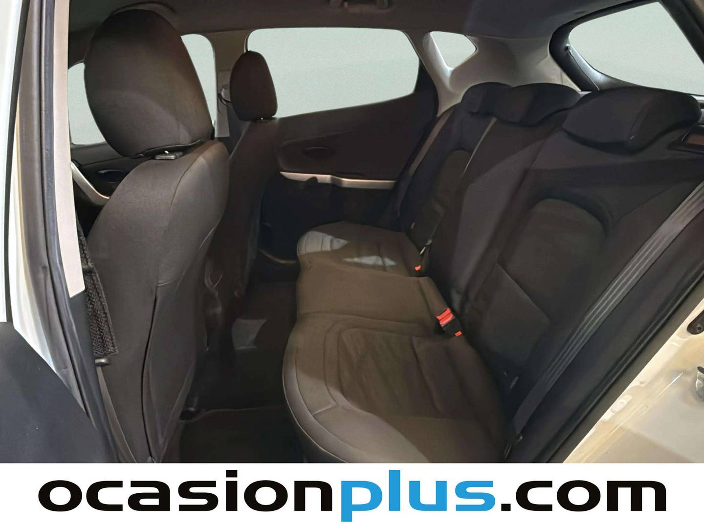 Foto asientos traseros KIA Ceed KIA Ceed 1.4 CVVT Concept  (100 CV)