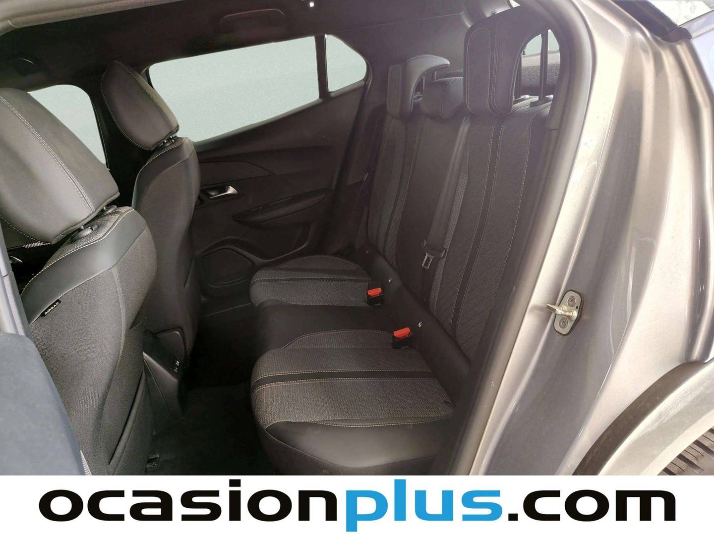 Foto asientos traseros Peugeot 2008 Peugeot 2008 Allure Hybrid eDCS6 (145 CV)