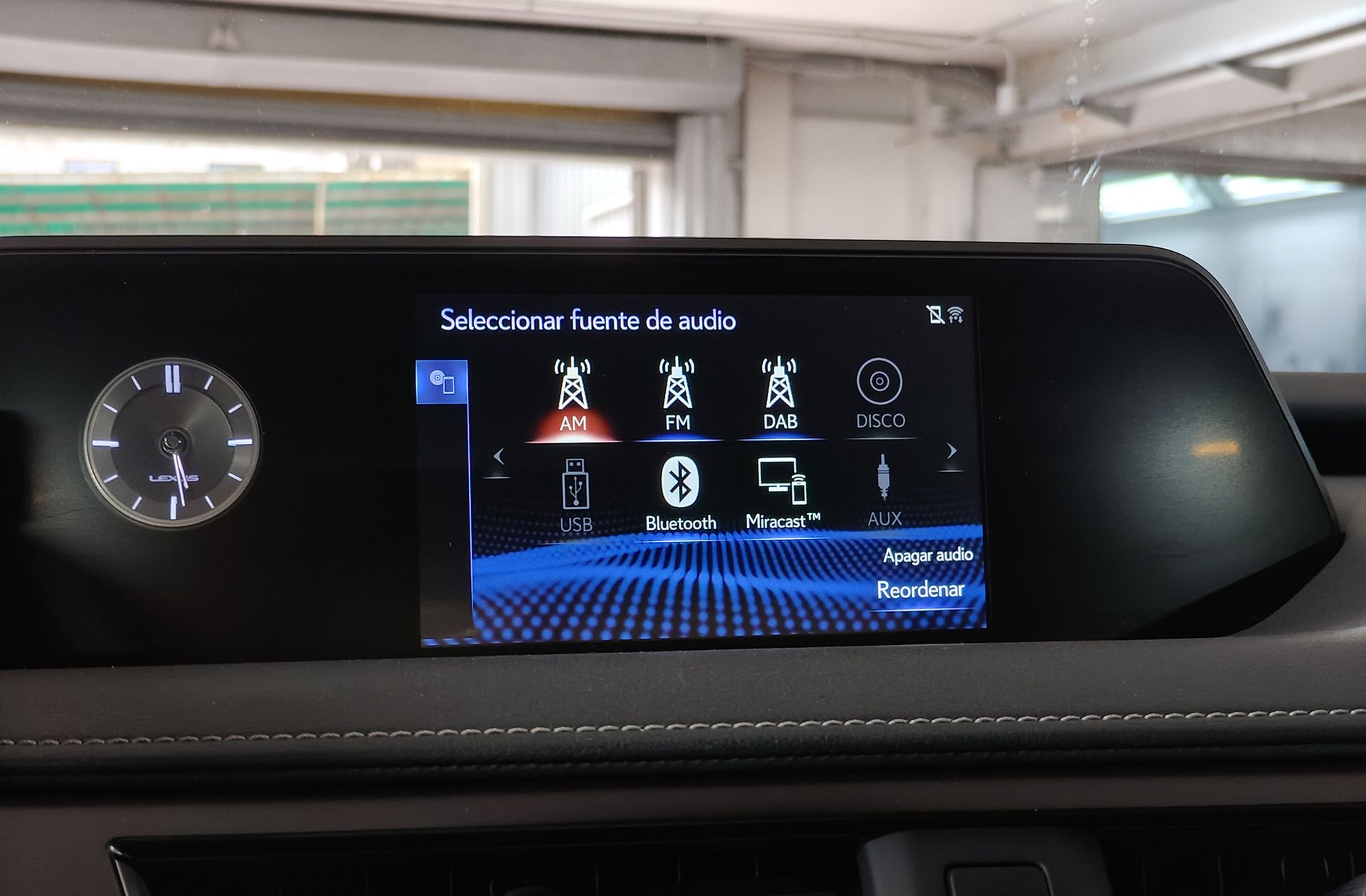 Lexus UX 250h Business 2WD - foto 29