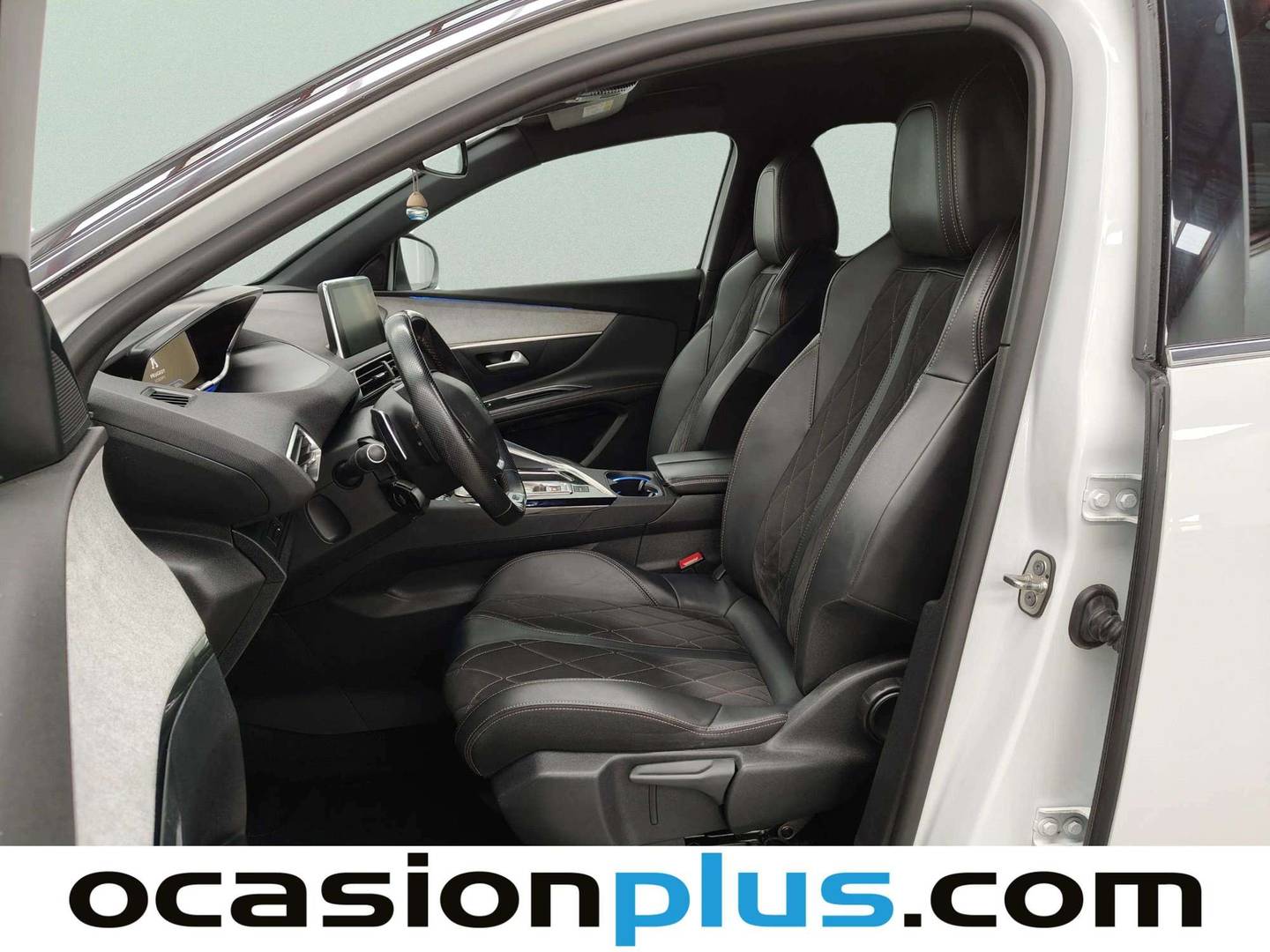 Foto asientos delanteros Peugeot 5008 Peugeot 5008 BlueHDi 180 S&S GT EAT8 (180 CV) 7 Plazas