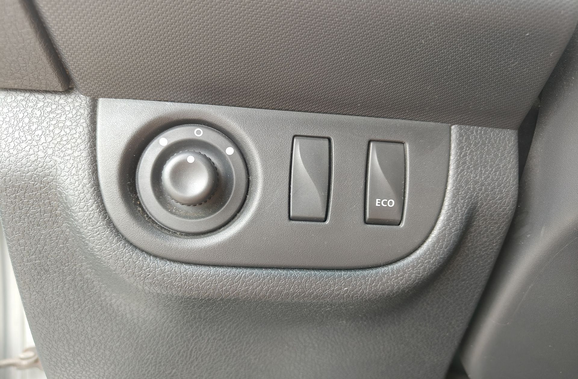 Dacia Logan MCV Laureate TCe - foto 22