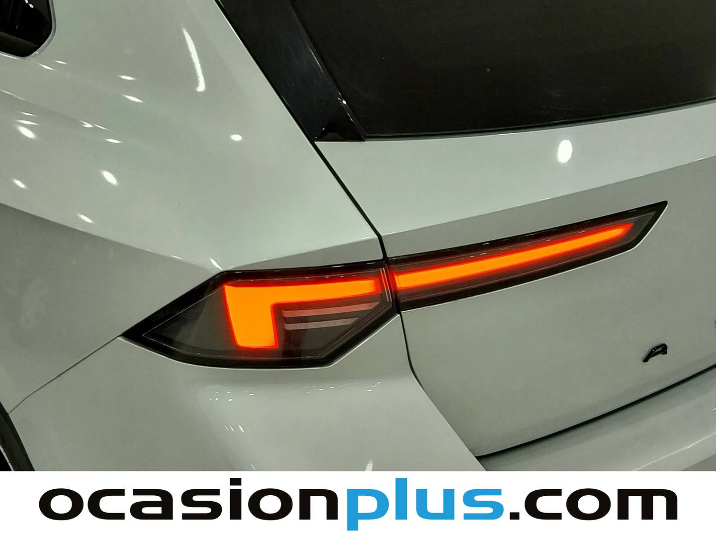 Foto Opel Astra Opel Astra 1.2 Turbo XHT GS (130 CV)