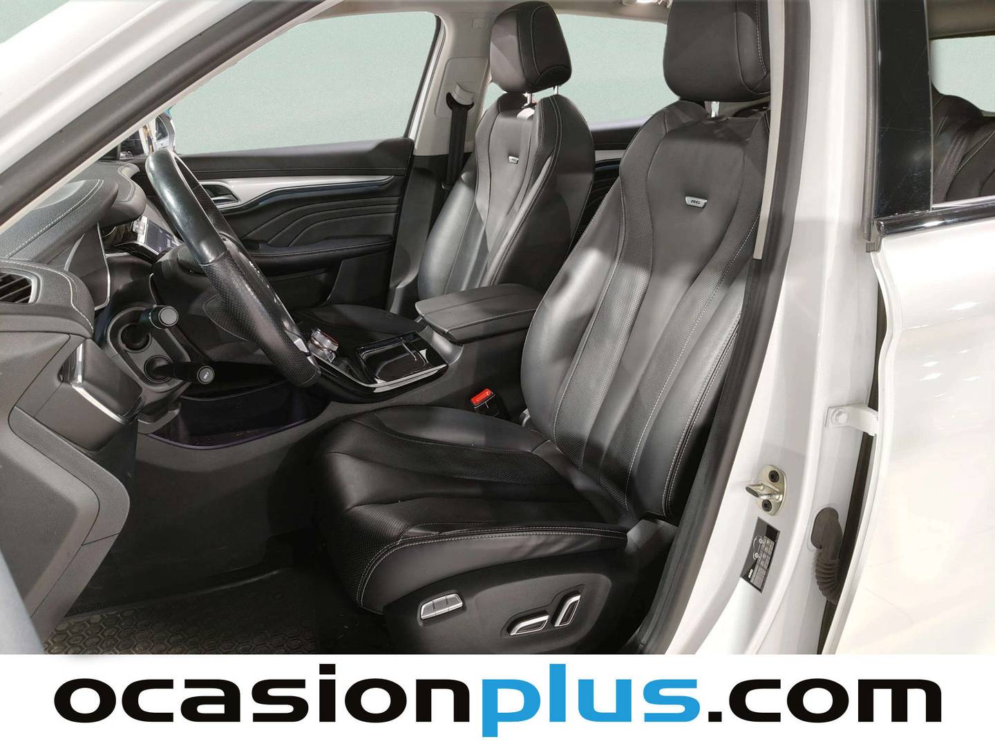 Foto asientos delanteros MG Marvel R MG Marvel R 70kWh Luxury  (180 CV)