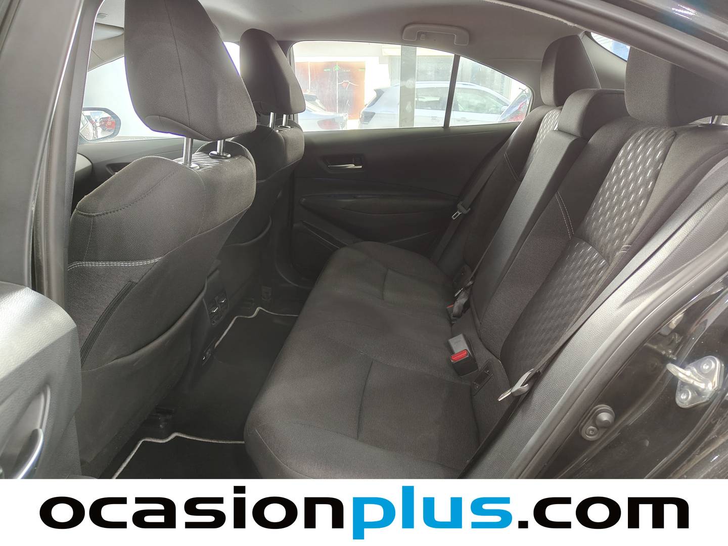 Foto asientos traseros Toyota Corolla Toyota Corolla 140H Style (140 CV)