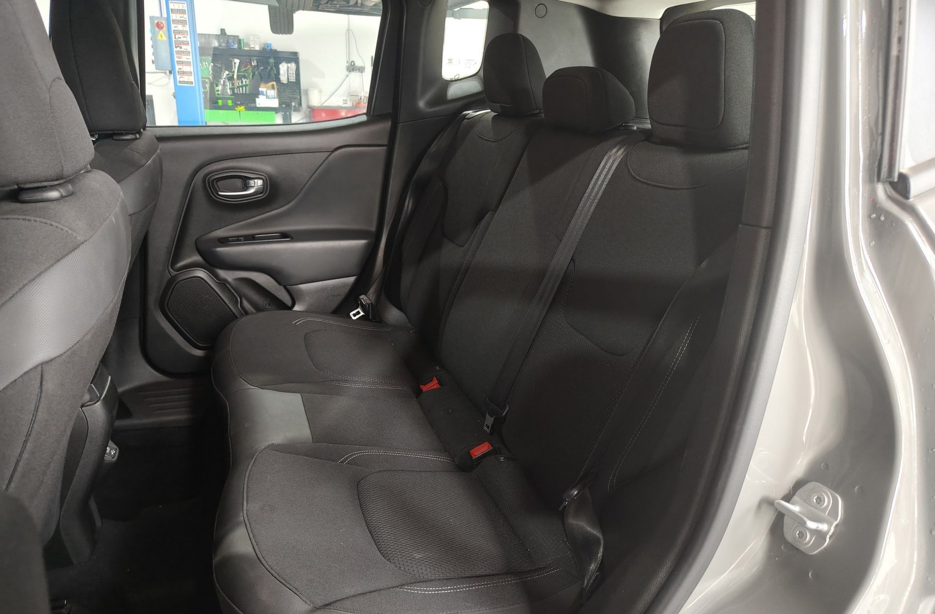 Jeep Renegade eHybrid Night Eagle ATX - foto 10