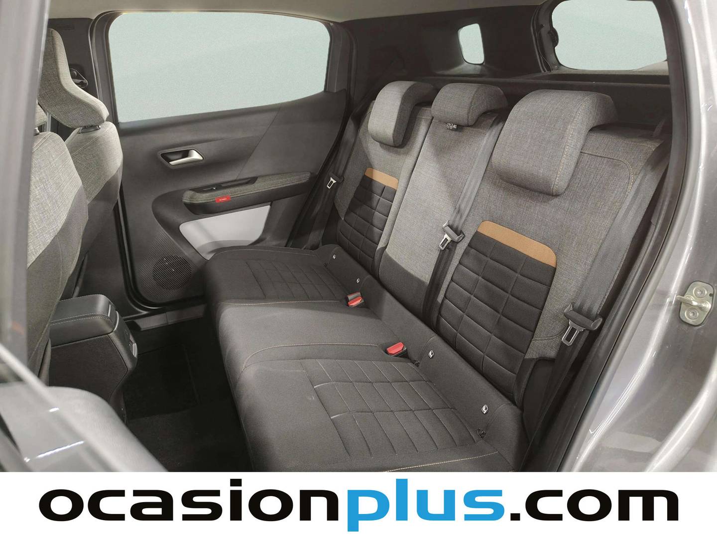Foto asientos traseros Citroën C3 Aircross Citroën C3 Aircross Hybrid 145 Plus e-DCS6 (145 CV)