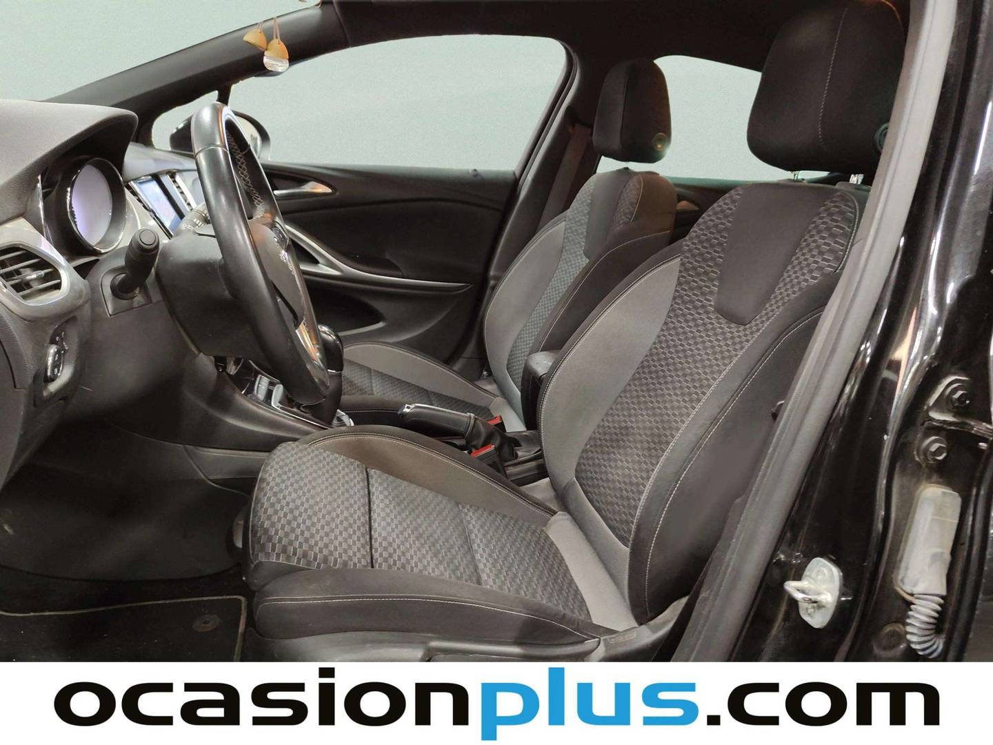 Foto asientos delanteros Opel Astra Opel Astra 1.2 Turbo SHL GS Line (110 CV)