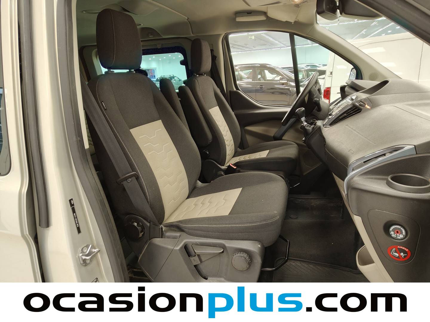 Foto Ford Tourneo Custom Ford Tourneo Custom 2.2 TDCI 300 L1 Titanium 8 Plazas (125 CV)