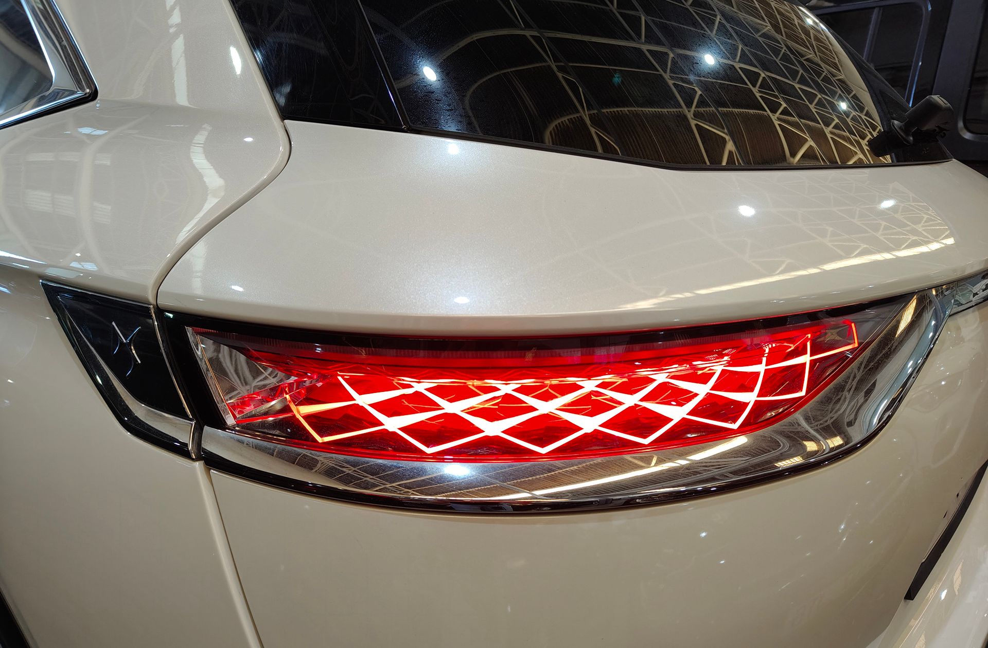 DS DS 7 Crossback La Première THP EAT8 - foto 23
