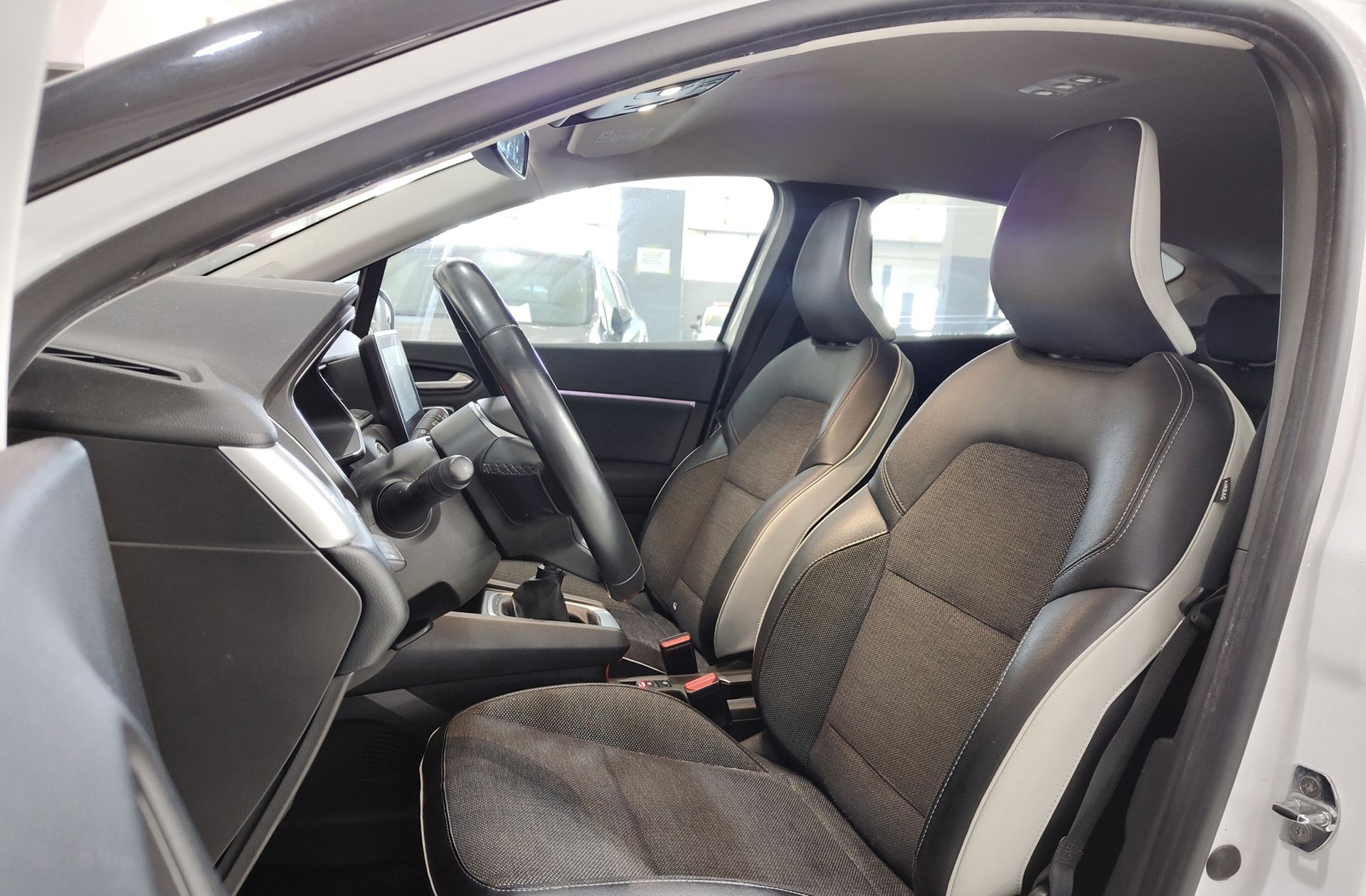 Renault Captur Techno TCe - foto 11