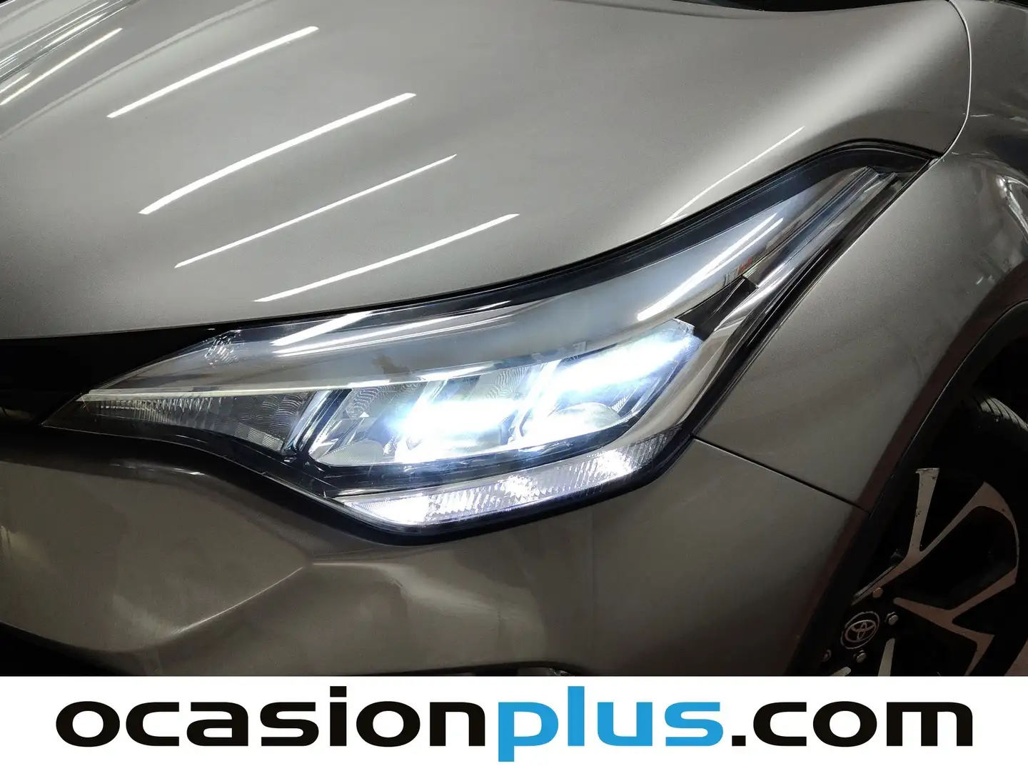 Foto Toyota C-HR Toyota C-HR 1.8 125H Advance (122 CV)