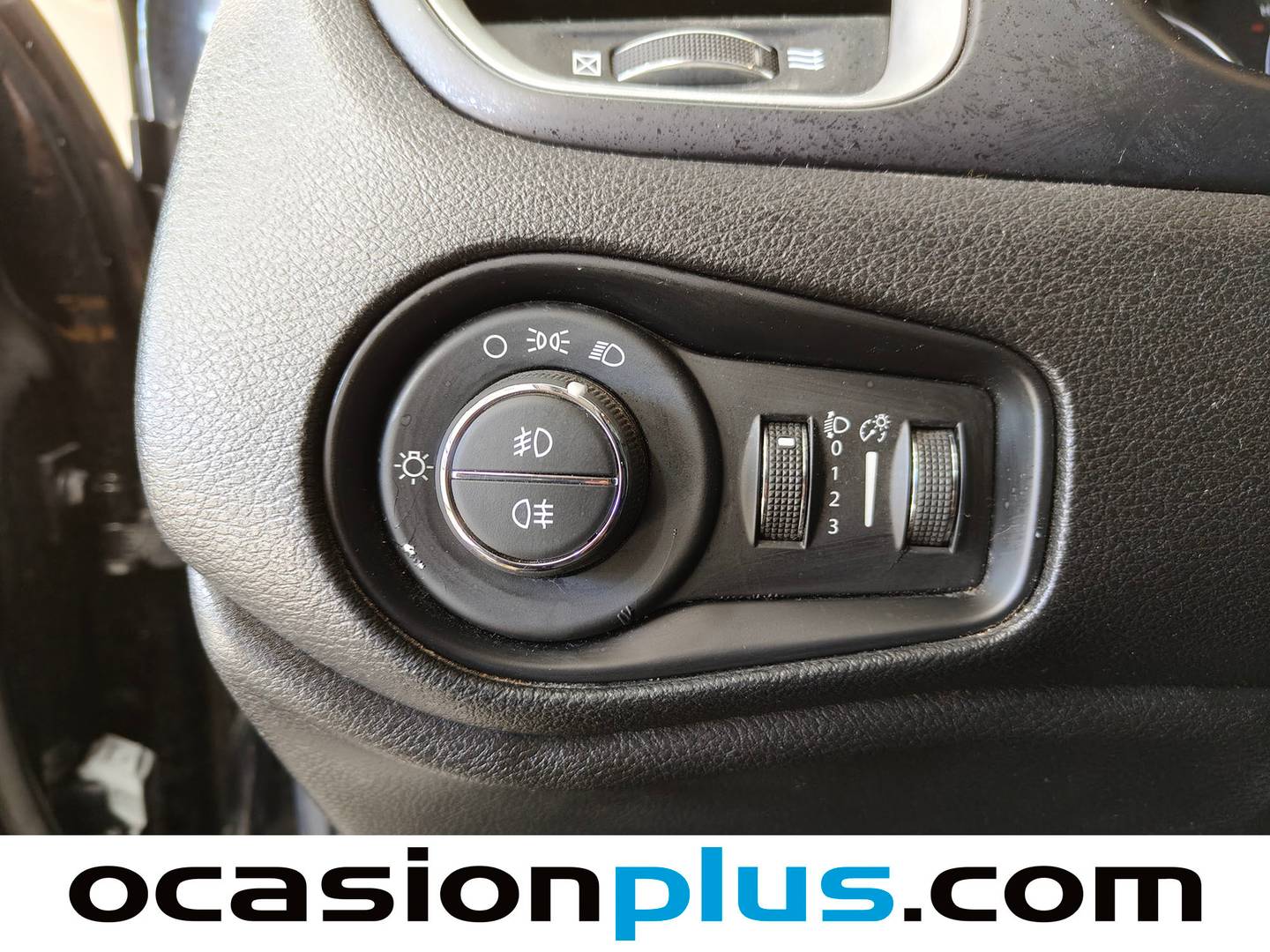 Equipamiento del Jeep Renegade Jeep Renegade 1.4 Multiair Longitude DDCT 4X2 (140 CV)