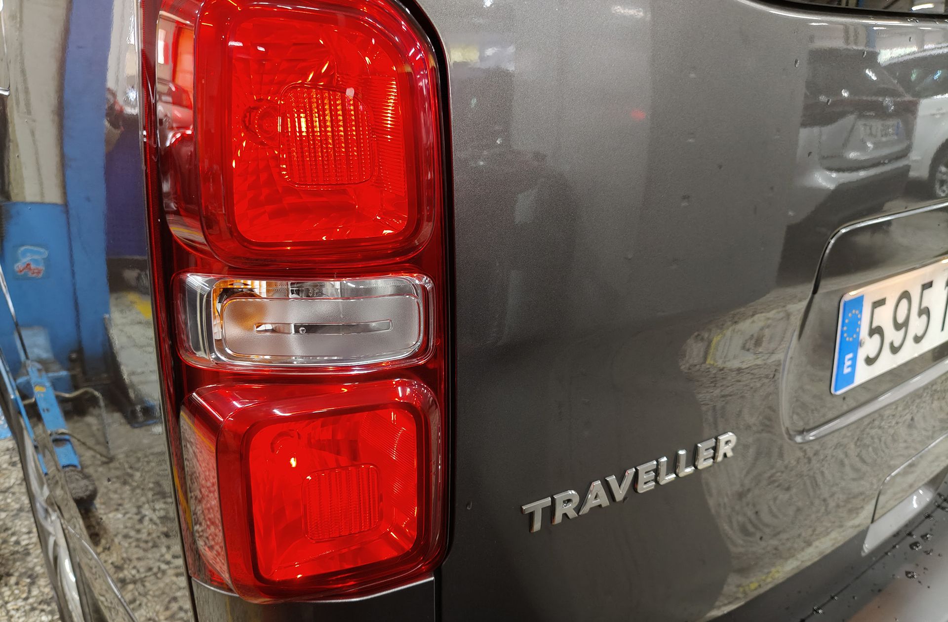 Peugeot Traveller Business VIP Long BlueHDi 7 plazas - foto 22