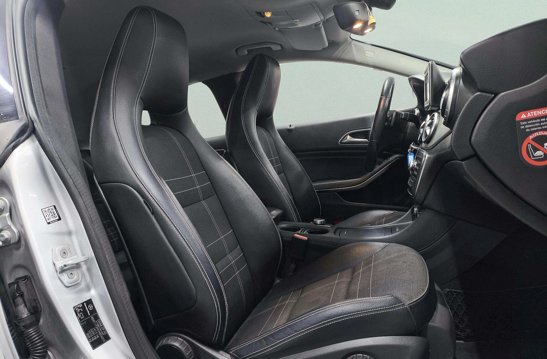 Mercedes-Benz CLA 200 - foto 19