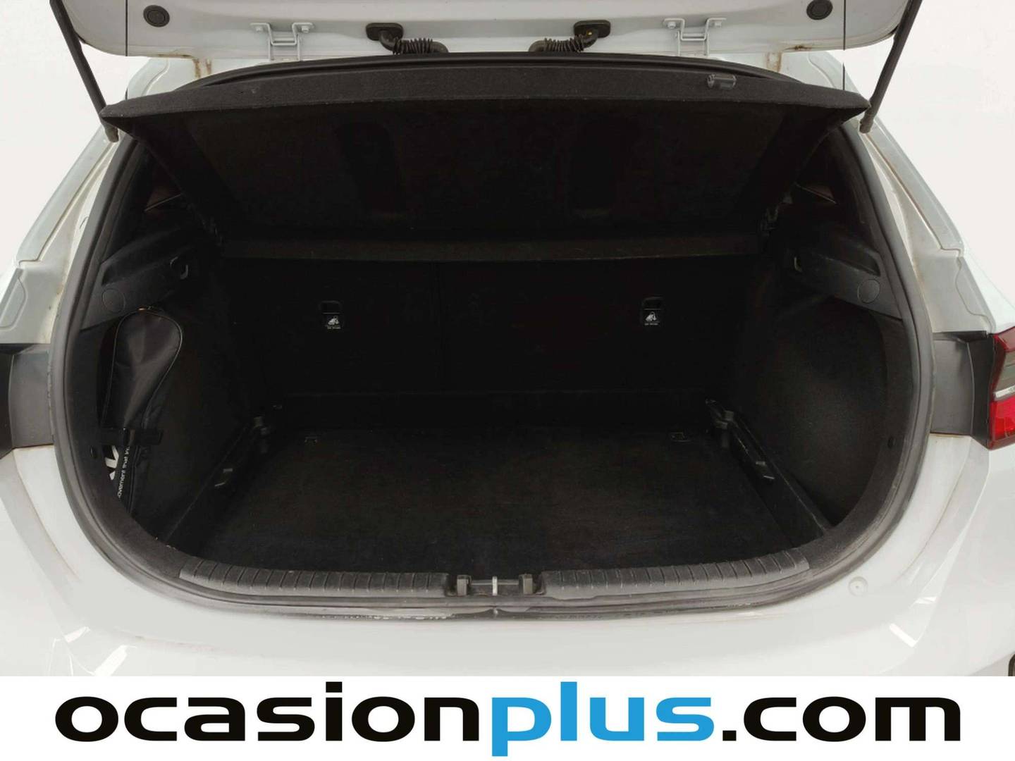 Fotos maletero KIA Ceed Kia Ceed 1.0 T-GDi Concept (100 CV)